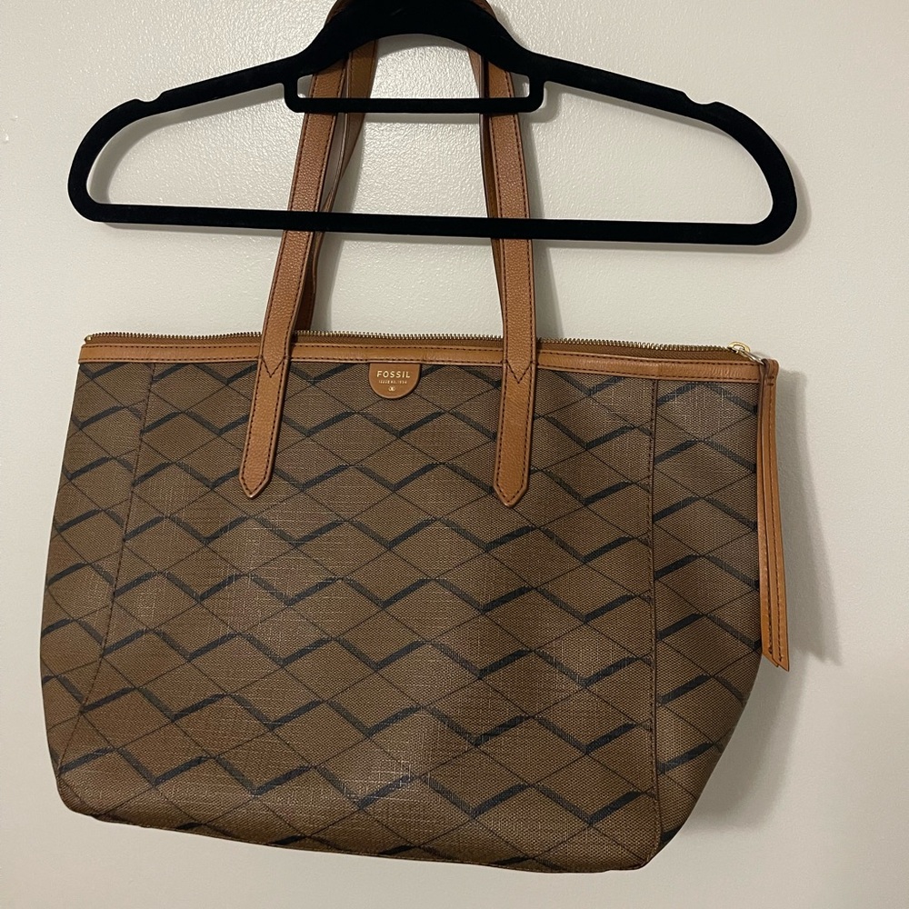 Authentic Fossil Tan and Black Geometric Tote